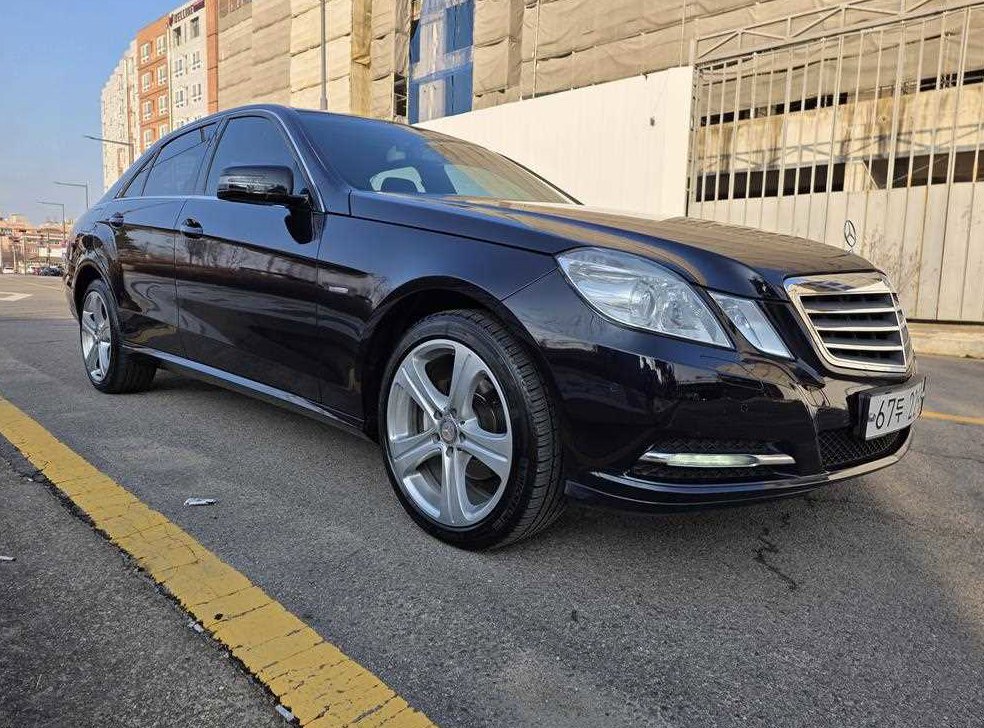 벤츠 E 클래스 E200 CGI 사진 2