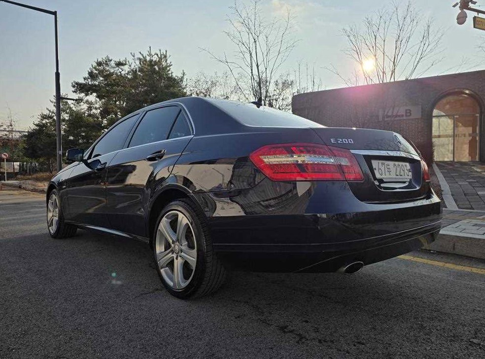 벤츠 E 클래스 E200 CGI 사진 5