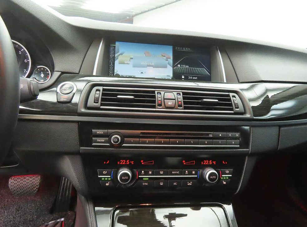 BMW 5시리즈 528i xDrive 럭셔리 사진 10