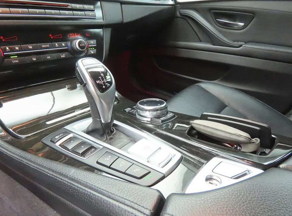 BMW 5시리즈 528i xDrive 럭셔리 사진 11
