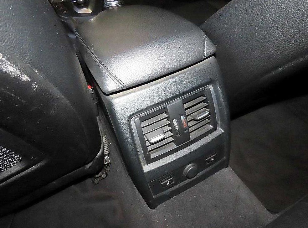 BMW 3시리즈 320i 럭셔리 사진 16