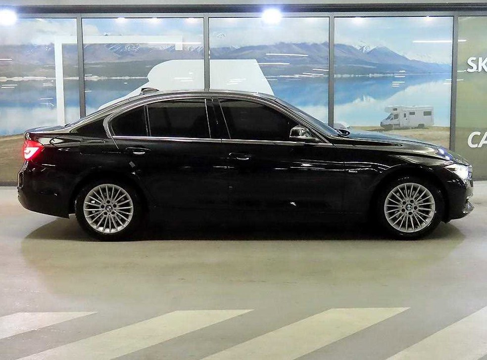 BMW 3시리즈 320i 럭셔리 사진 3