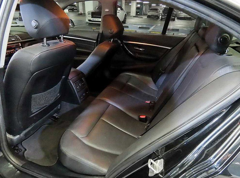 BMW 3시리즈 320i 럭셔리 사진 7