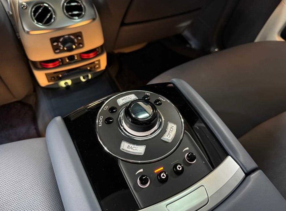 롤스로이스 고스트 6.6 V12 사진 13