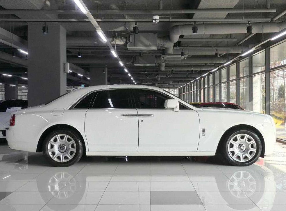 롤스로이스 고스트 6.6 V12 사진 2