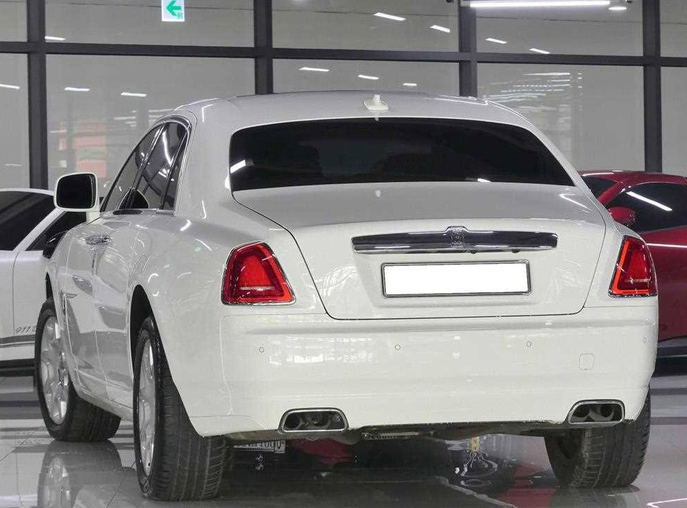 롤스로이스 고스트 6.6 V12 사진 3