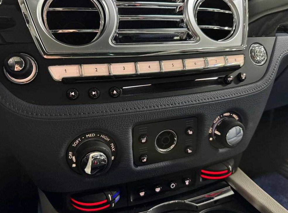 롤스로이스 고스트 6.6 V12 사진 9