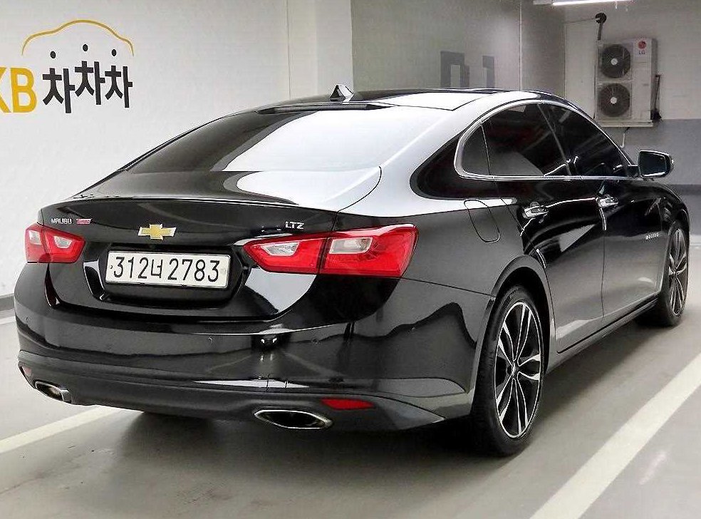 쉐보레 말리부 2.0 터보 퍼펙트 블랙 사진 4