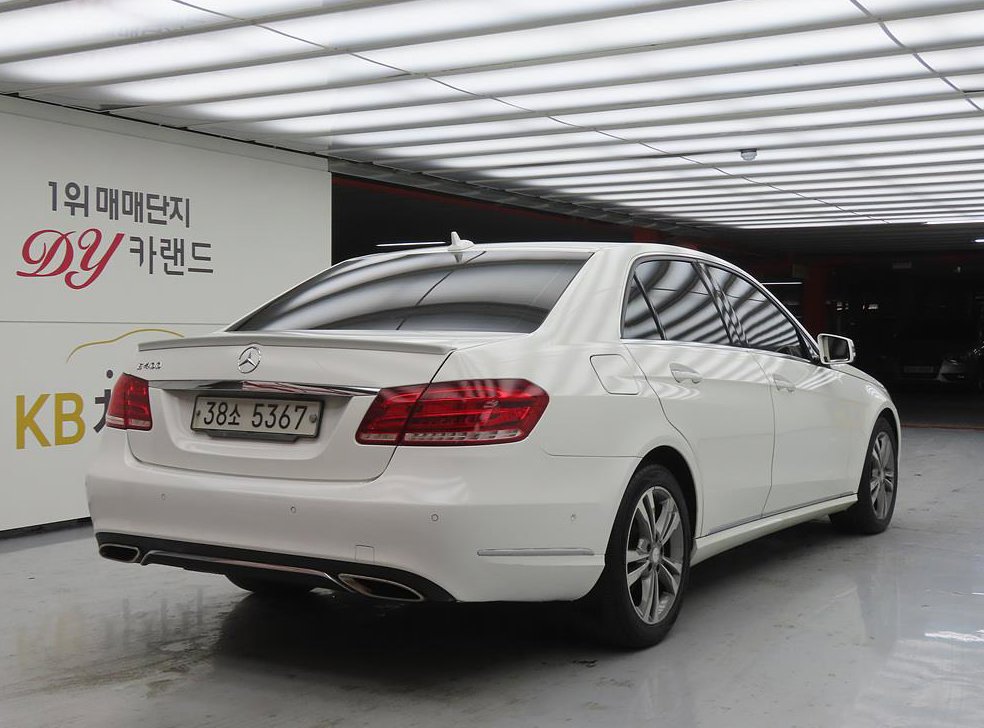 벤츠 E 클래스 E220 CDI 아방가르드 사진 4