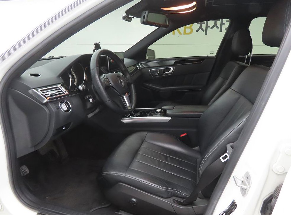 벤츠 E 클래스 E220 CDI 아방가르드 사진 5