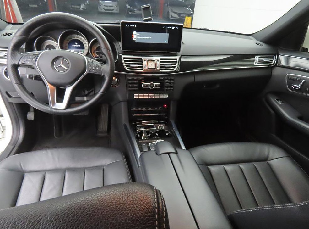 벤츠 E 클래스 E220 CDI 아방가르드 사진 7