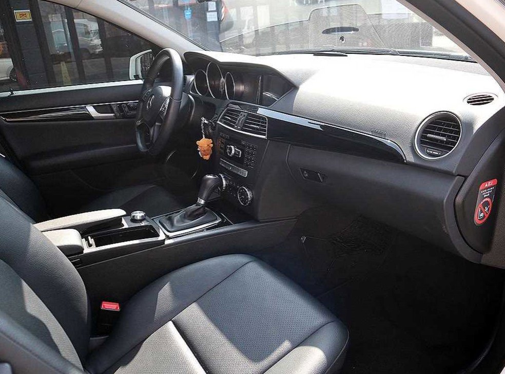 벤츠 C 클래스 C200 CGI 사진 14