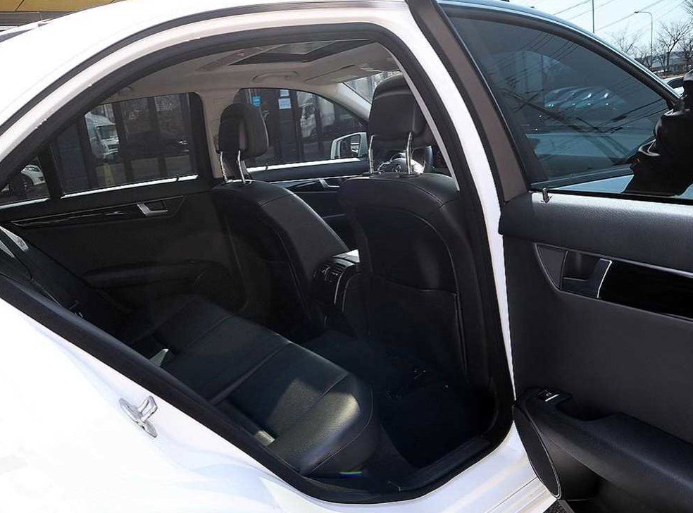 벤츠 C 클래스 C200 CGI 사진 15