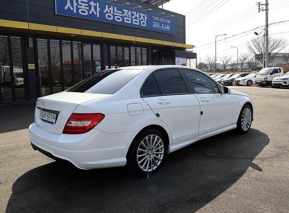 벤츠 C 클래스 C200 CGI 사진 3