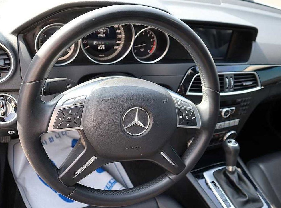 벤츠 C 클래스 C200 CGI 사진 8