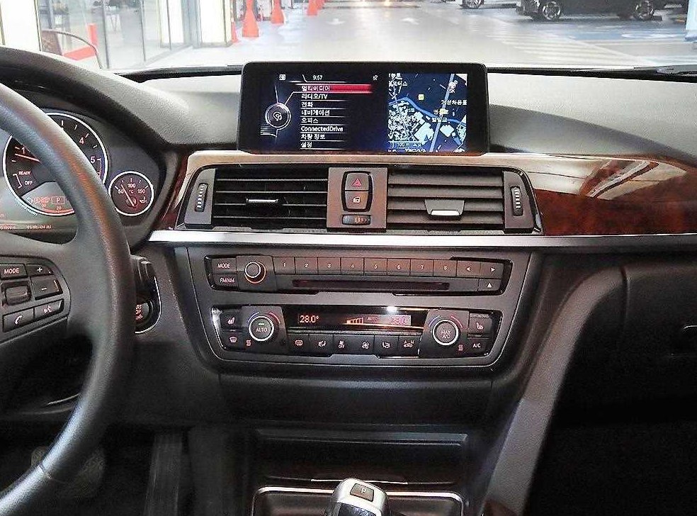 BMW 3시리즈 320d 사진 11