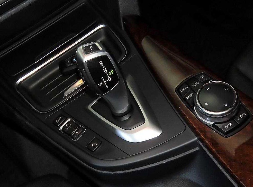 BMW 3시리즈 320d 사진 12
