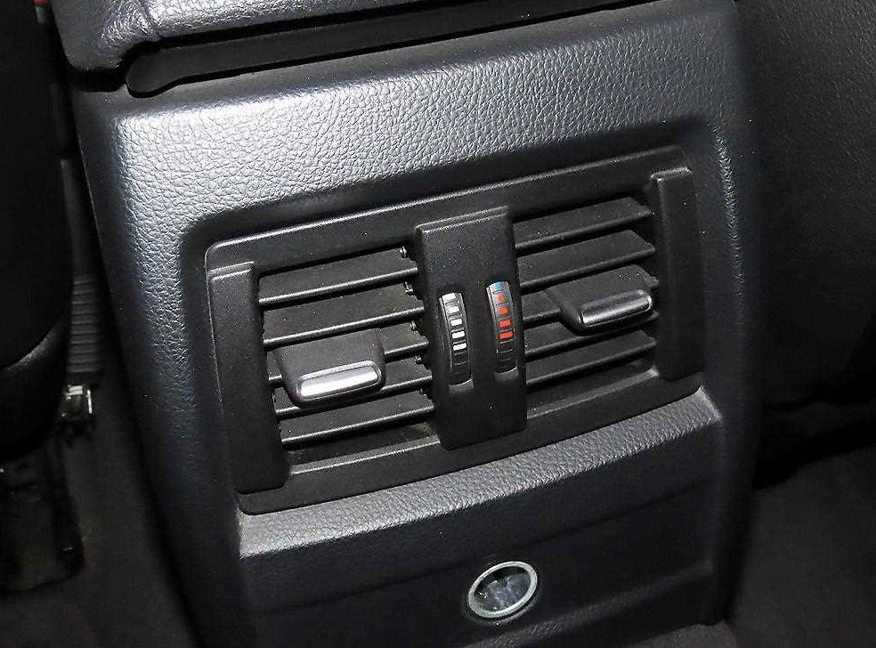 BMW 3시리즈 320d 사진 13