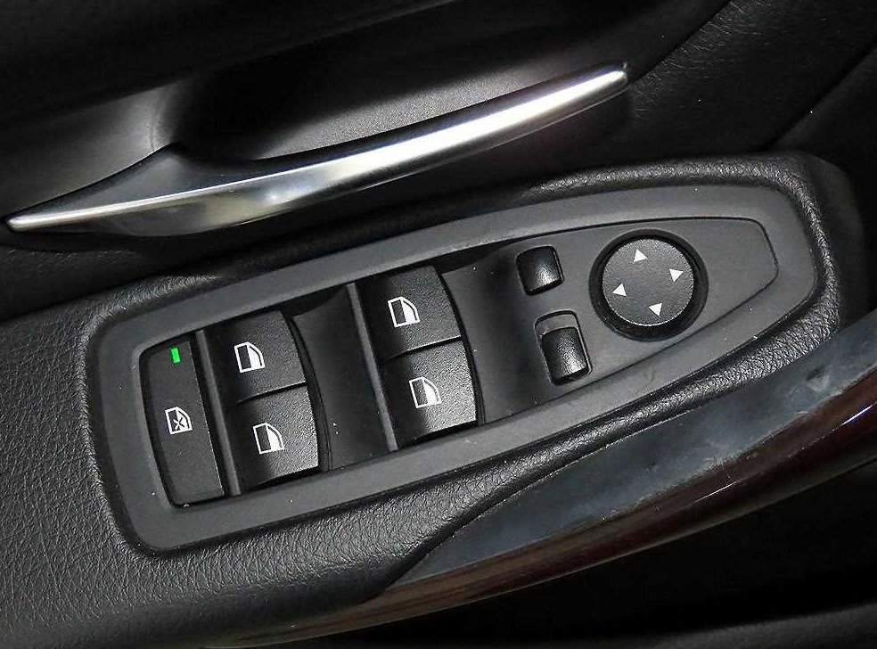 BMW 3시리즈 320d 사진 14