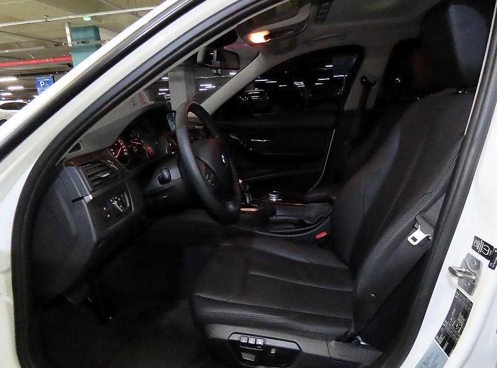 BMW 3시리즈 320d 사진 6