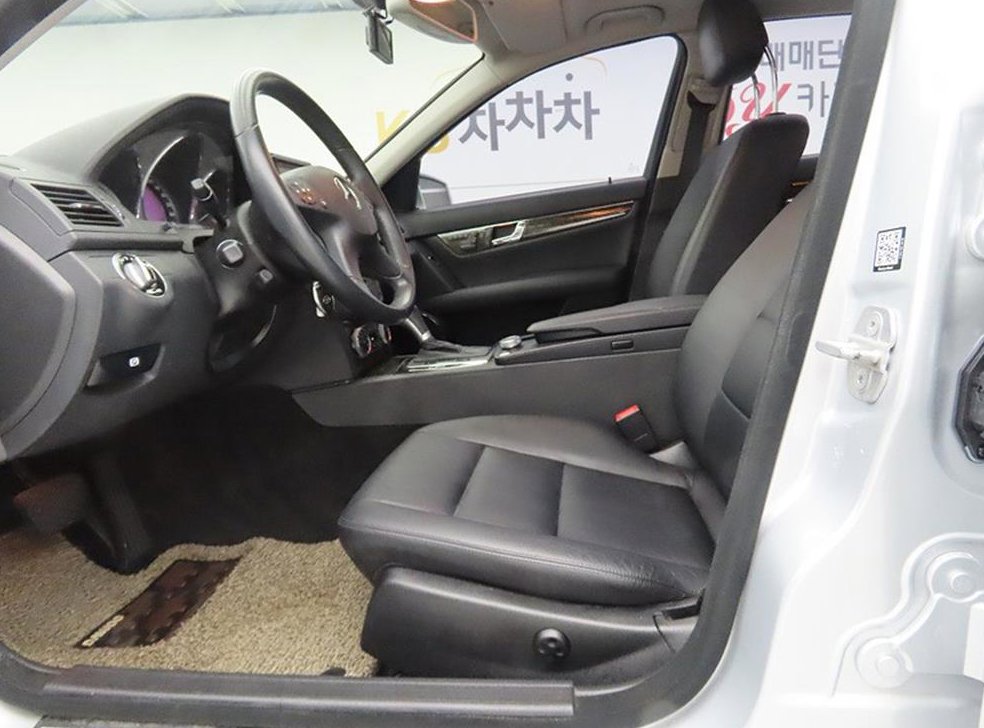 벤츠 C 클래스 C250 아방가르드 사진 5
