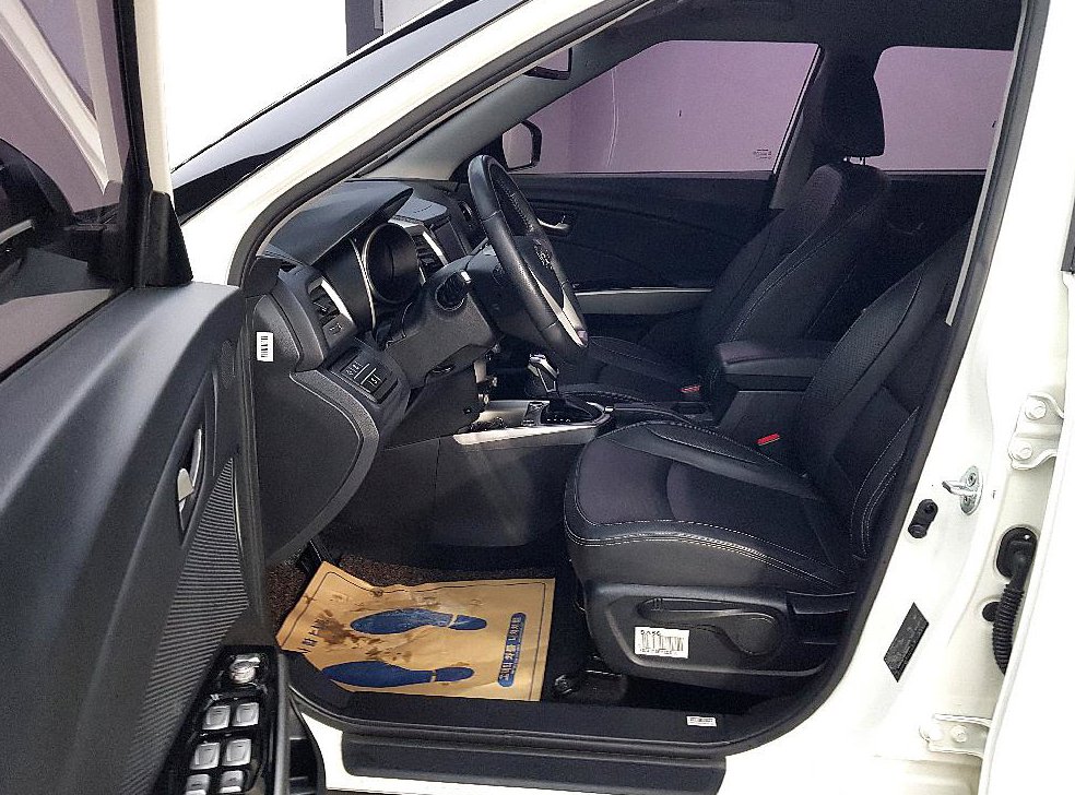 KG모빌리티(쌍용)  티볼리 2WD 가솔린 TX 사진 8