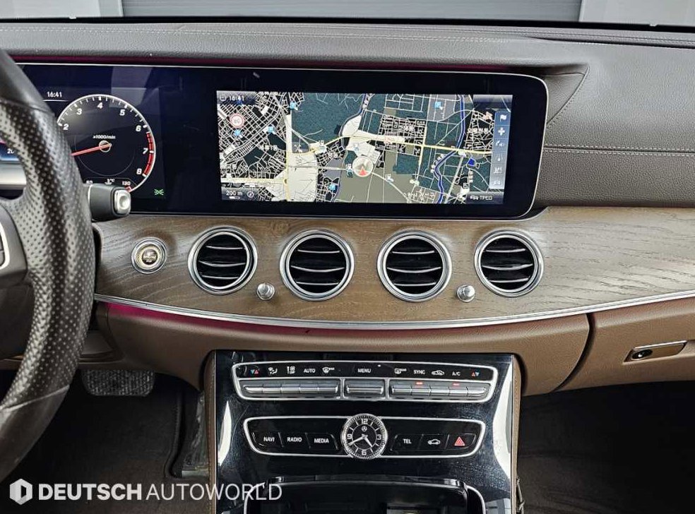 벤츠 E 클래스 E300 4MATIC 익스클루시브 사진 14