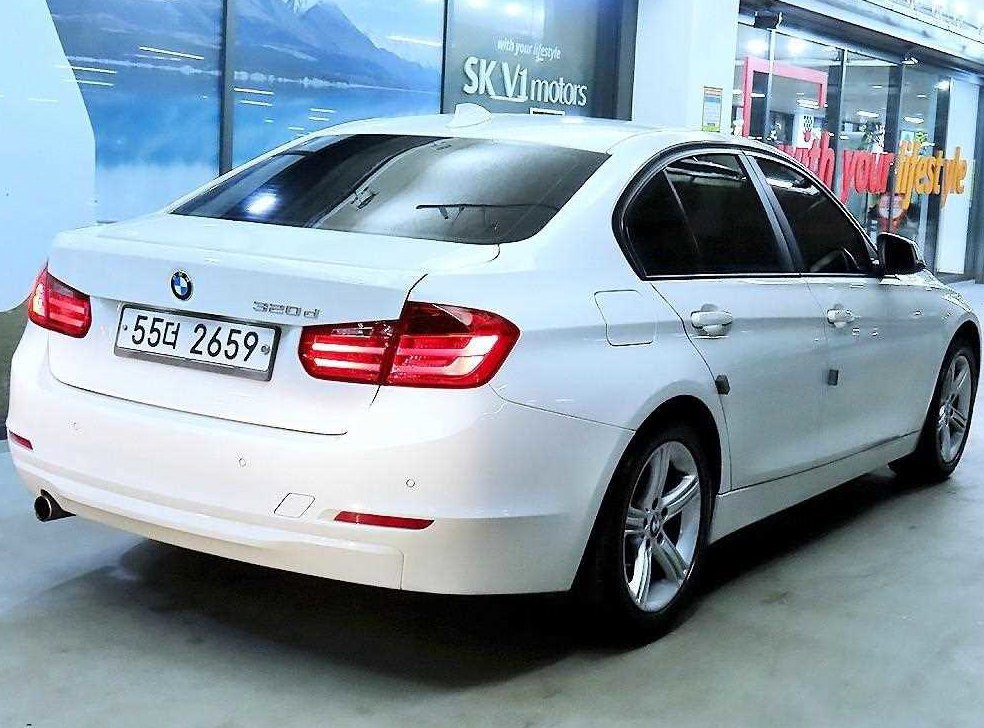 BMW 3시리즈 320d 사진 4