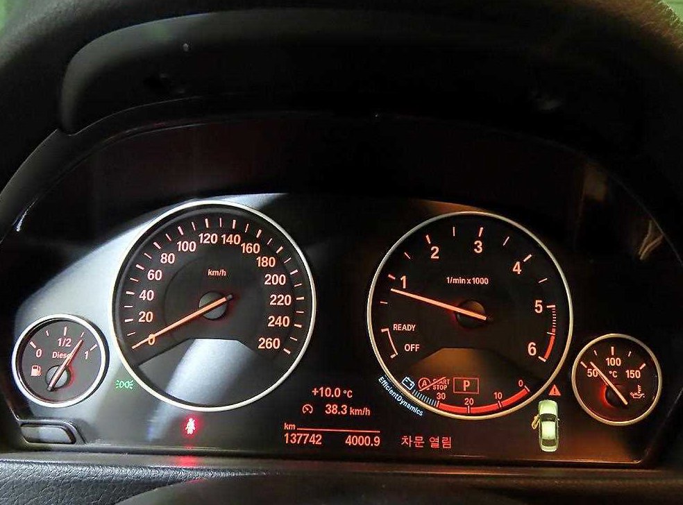 BMW 3시리즈 320d 사진 9