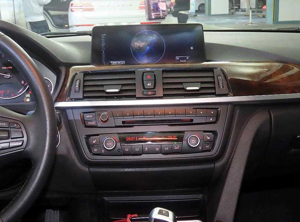 BMW 3시리즈 320d 사진 11