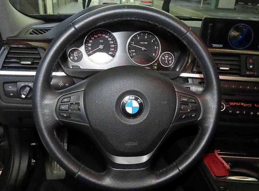 BMW 3시리즈 320d 사진 8