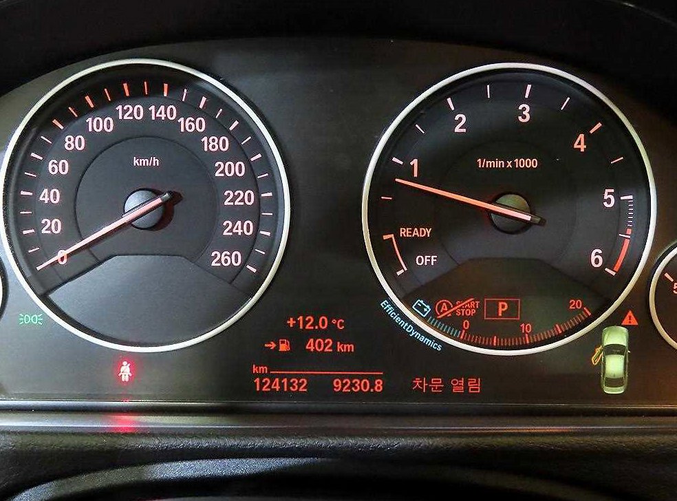 BMW 3시리즈 320d 사진 9