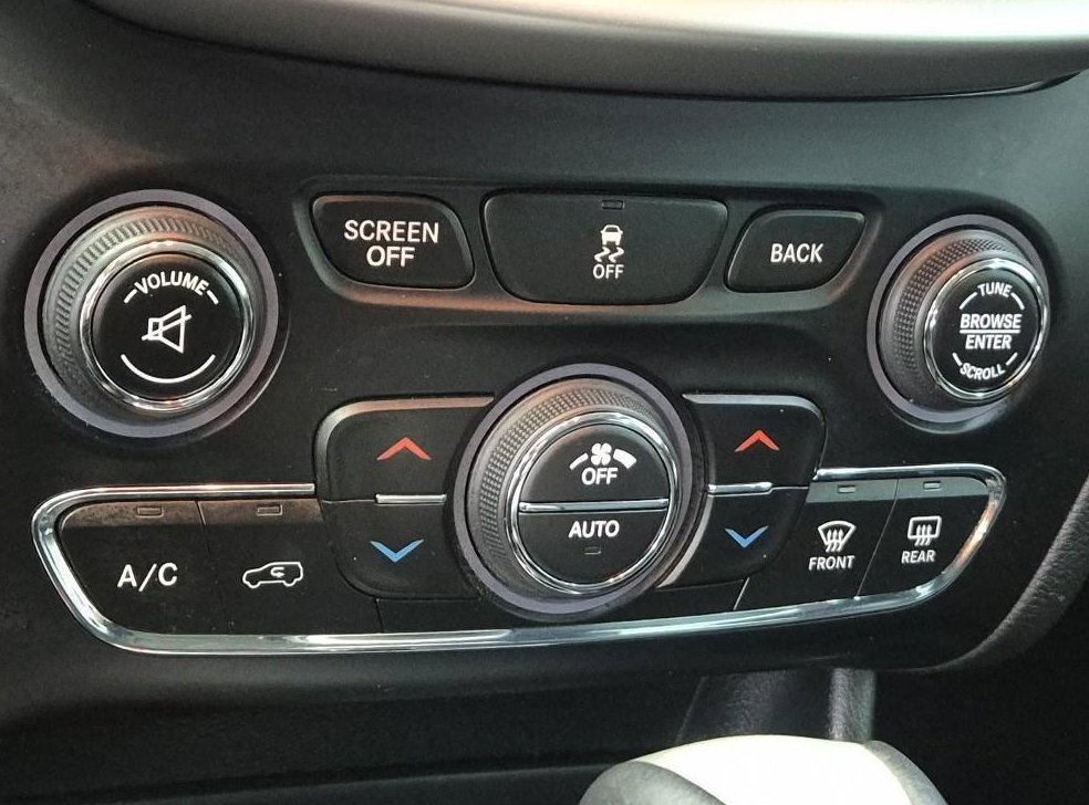 지프 체로키 2.4 론지튜드 AWD 사진 19