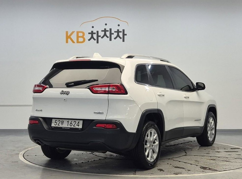 지프 체로키 2.4 론지튜드 AWD 사진 4