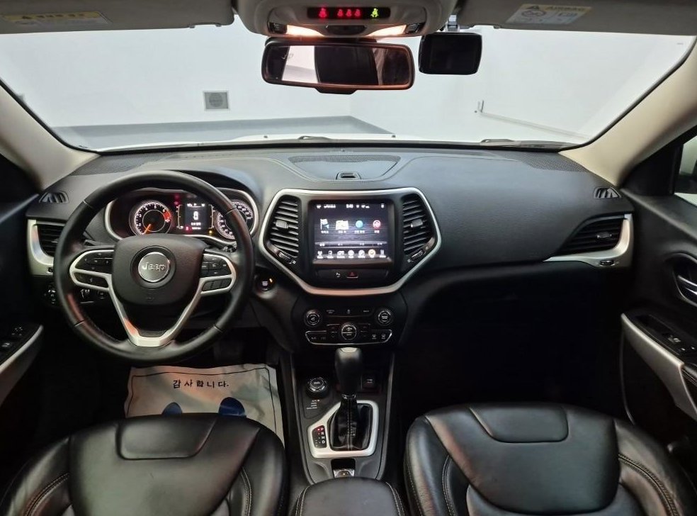 지프 체로키 2.4 론지튜드 AWD 사진 7