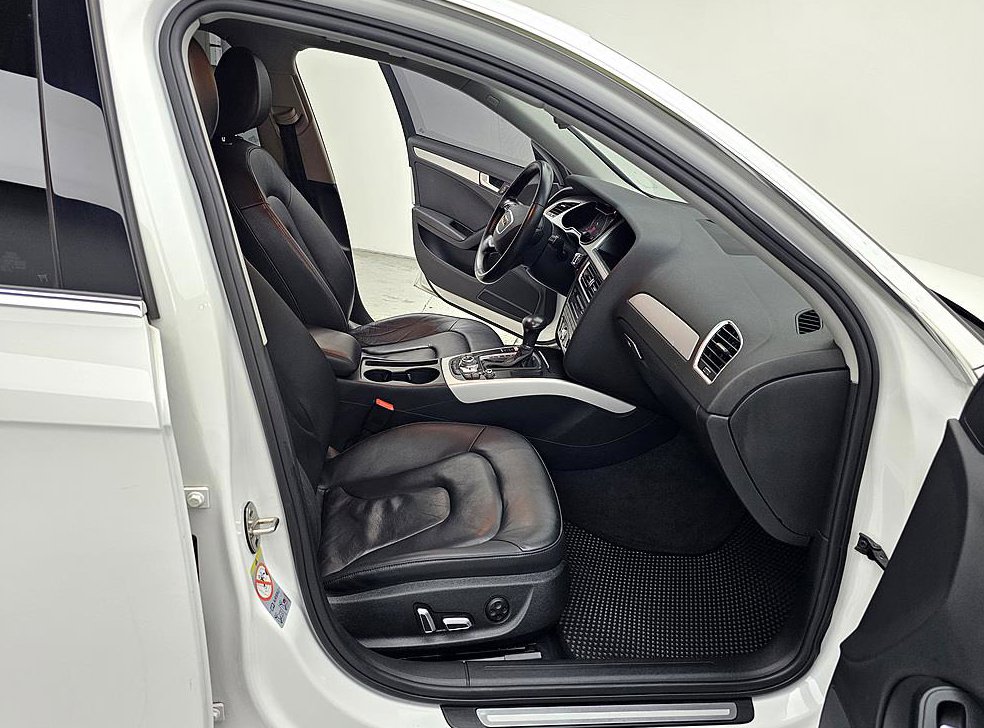 아우디 A4 30 TDI 사진 11