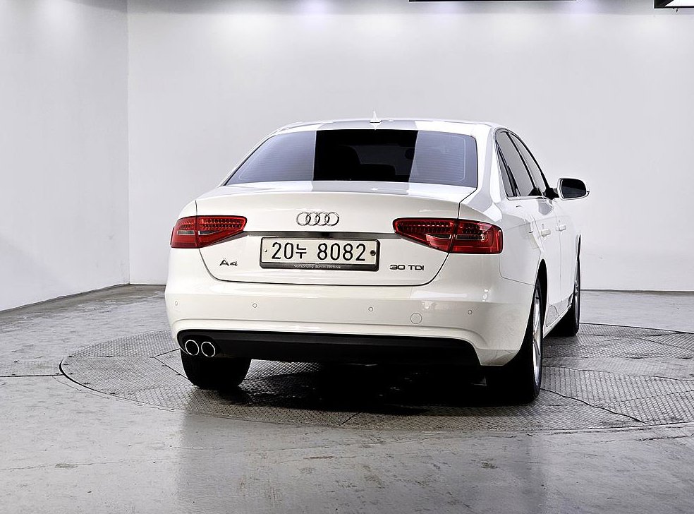아우디 A4 30 TDI 사진 3