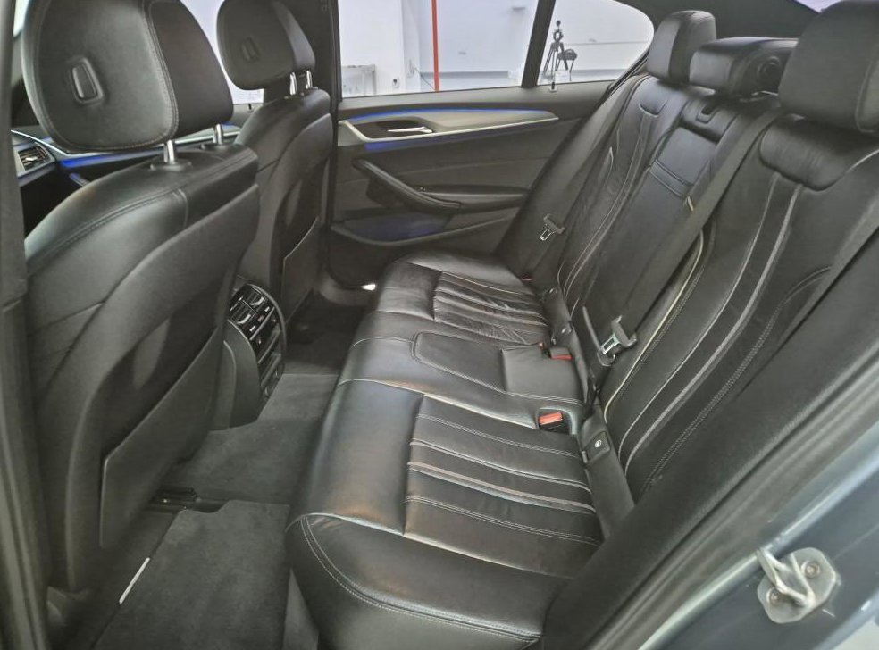BMW 5시리즈 530i M 스포츠 사진 12