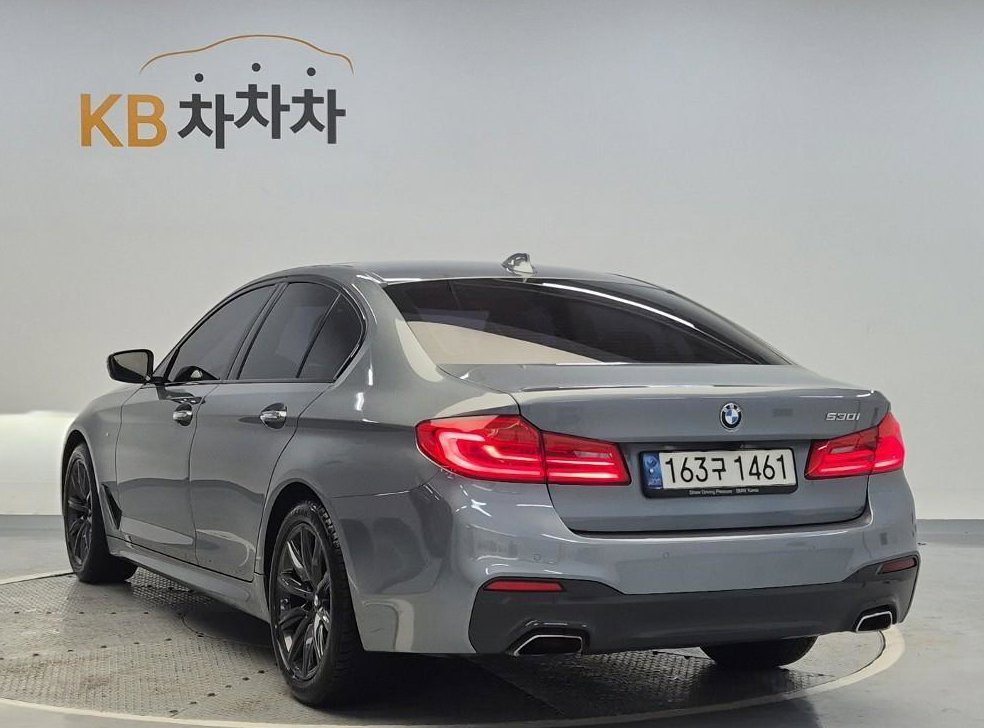 BMW 5시리즈 530i M 스포츠 사진 3