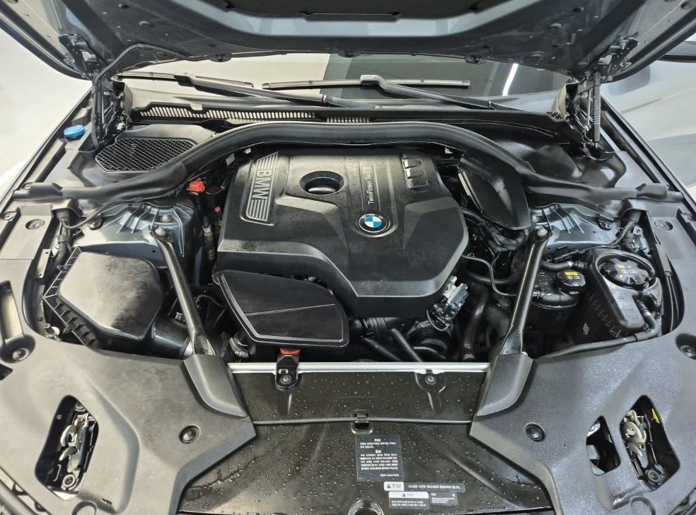 BMW 5시리즈 530i M 스포츠 사진 5