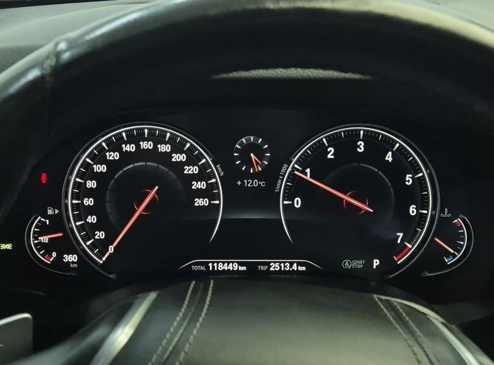 BMW 5시리즈 530i M 스포츠 사진 6