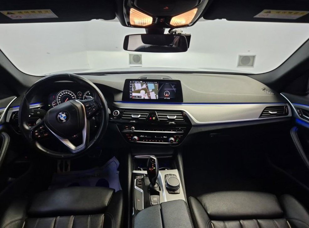 BMW 5시리즈 530i M 스포츠 사진 7