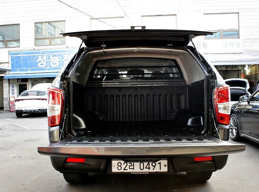 KG모빌리티(쌍용)  렉스턴 2WD 디젤 2.2 사진 18