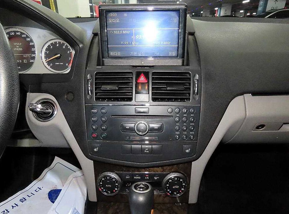 벤츠 C 클래스 C230 아방가르드 사진 11