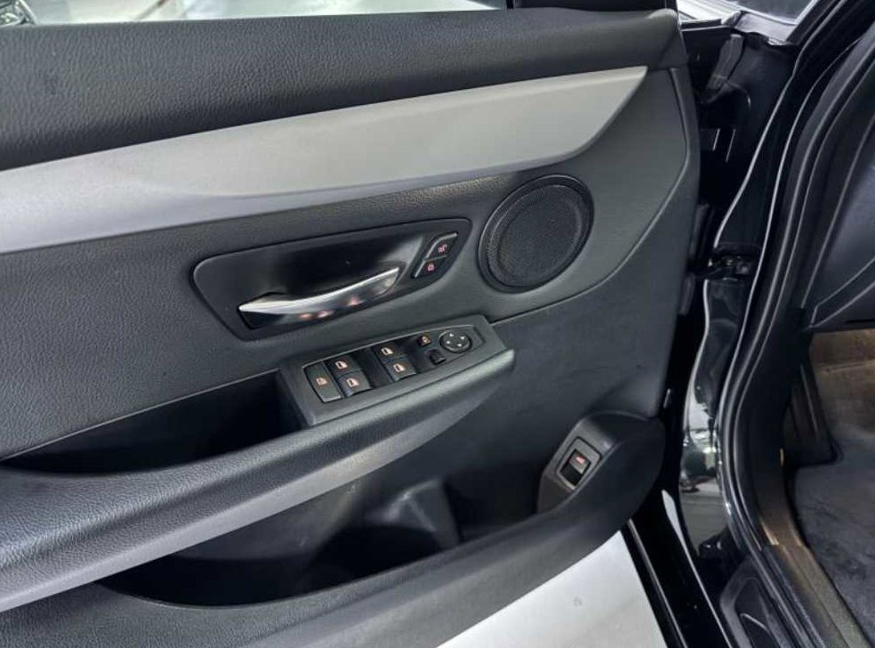 BMW 2시리즈 조이 사진 6
