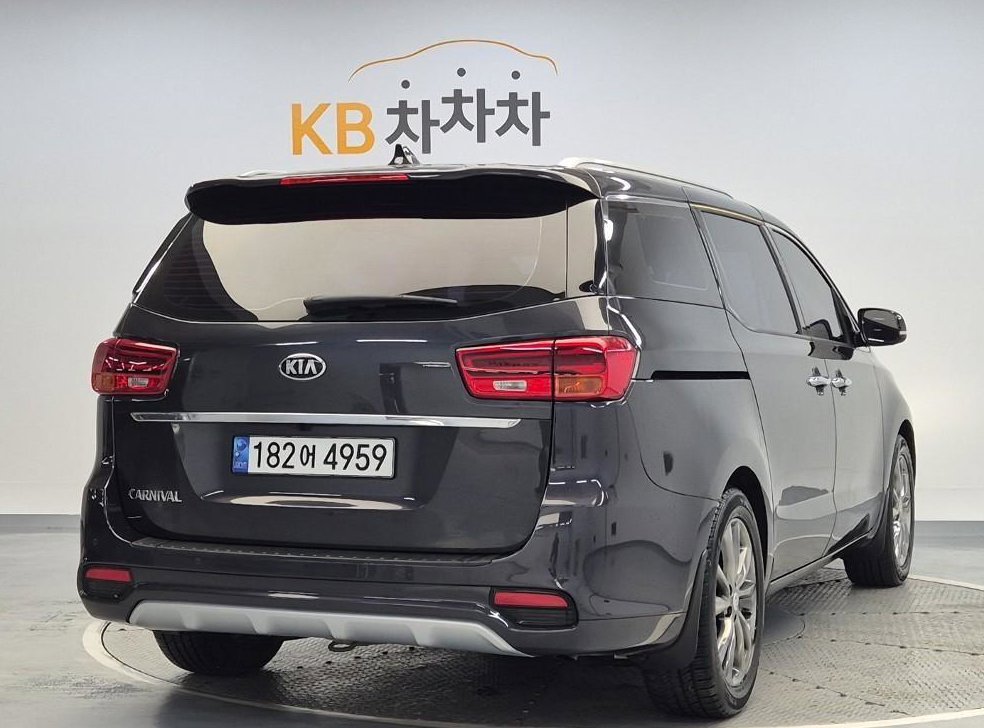 기아 카니발 디젤 9인승 노블레스 스페셜 사진 4