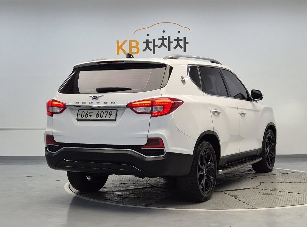 KG모빌리티(쌍용)  렉스턴 디젤 2.2 4WD 사진 4