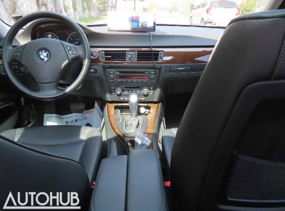 BMW 3시리즈 320i 세단 사진 16