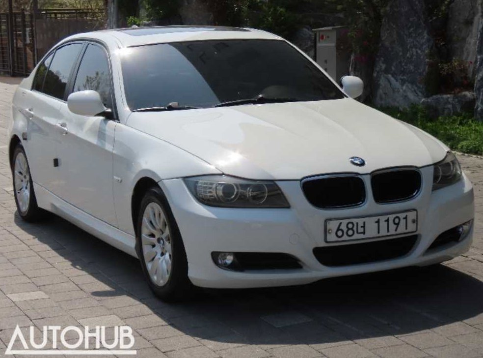 BMW 3시리즈 320i 세단 사진 2