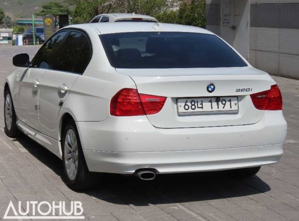 BMW 3시리즈 320i 세단 사진 4